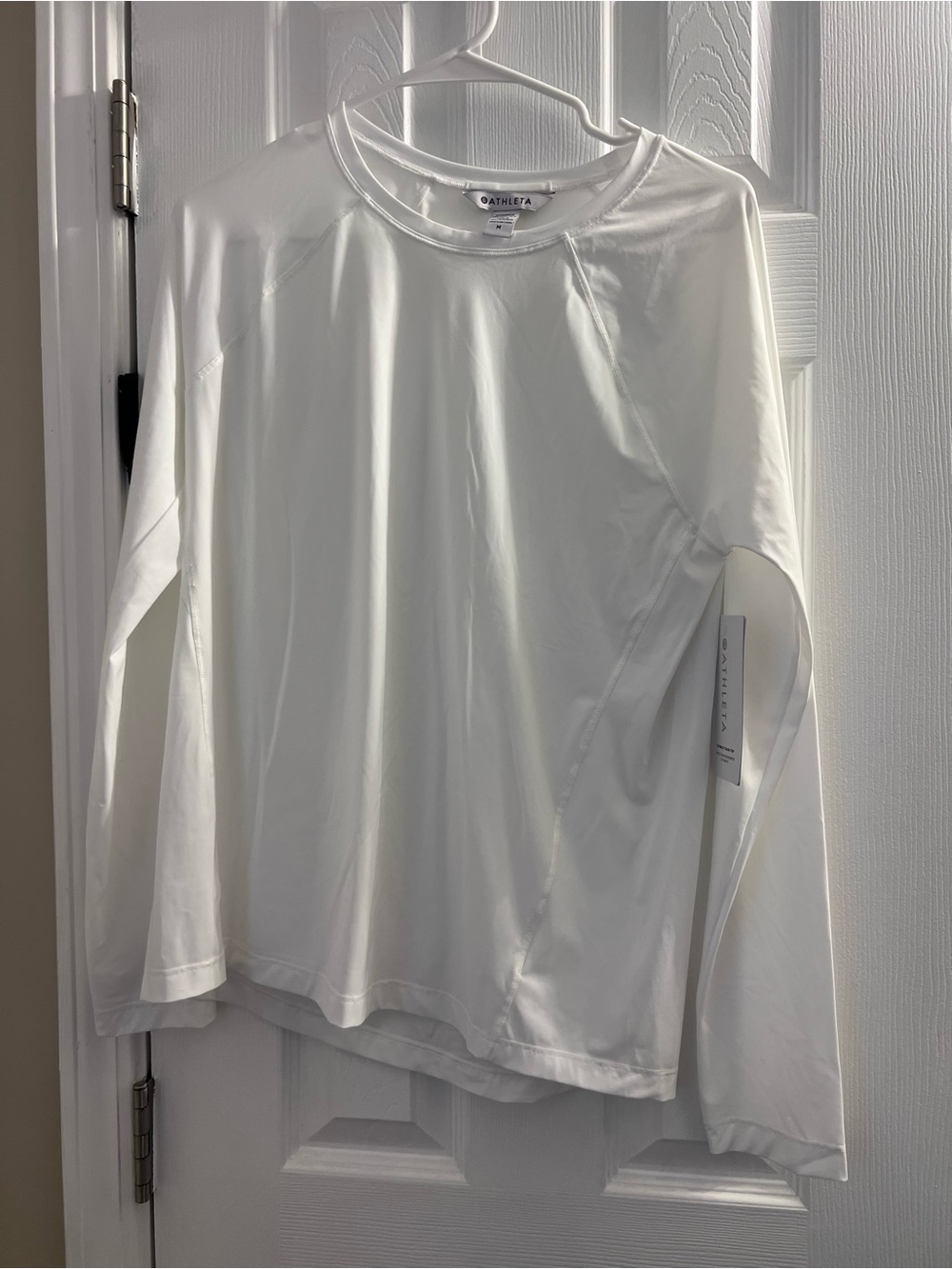 NWT Athleta Women’s White Long-Sleeve Performance Top Medium